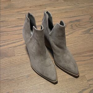 Vince Camuto Gigietta bootie